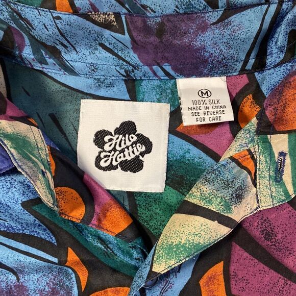 Hilo Hattie Hawaiian Shirt Size M - 100% Silk - Picture 2 of 4